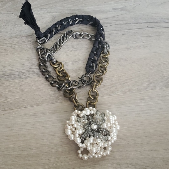 Lanvin mixed tone necklace with flower - Picture 3 of 11